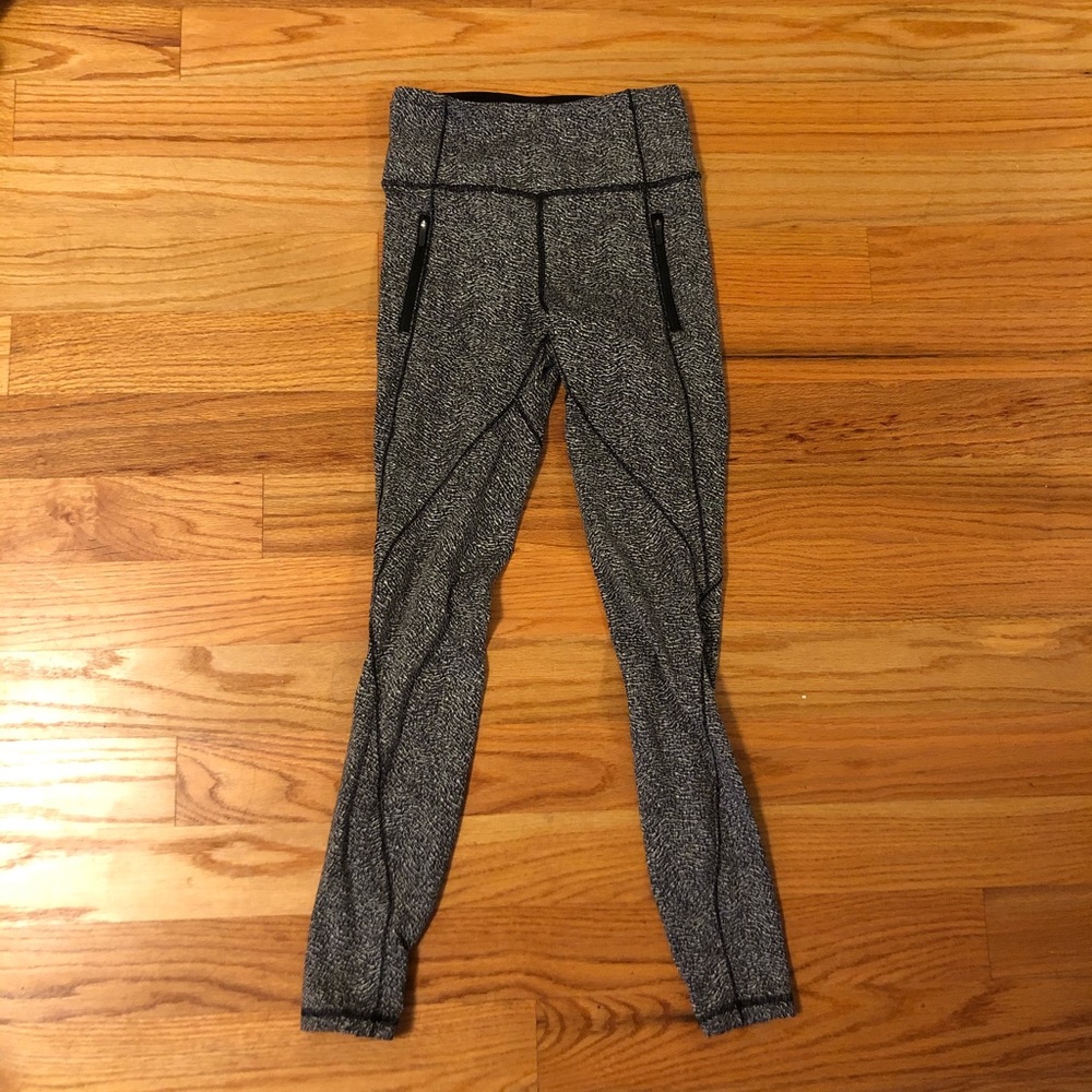 LULULEMON leggings size 4
